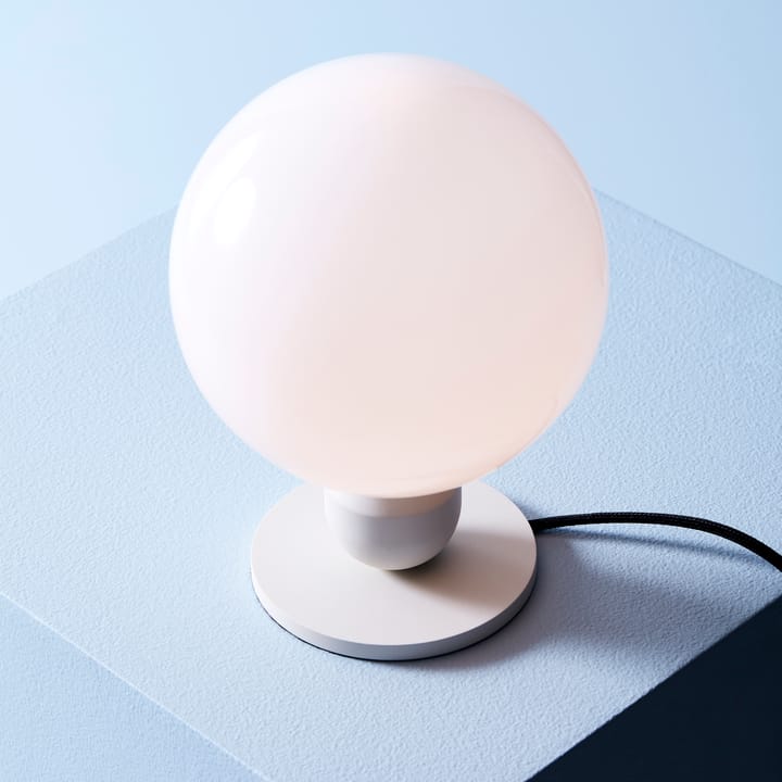 Atom bordslampa - Pärlvit - Herstal