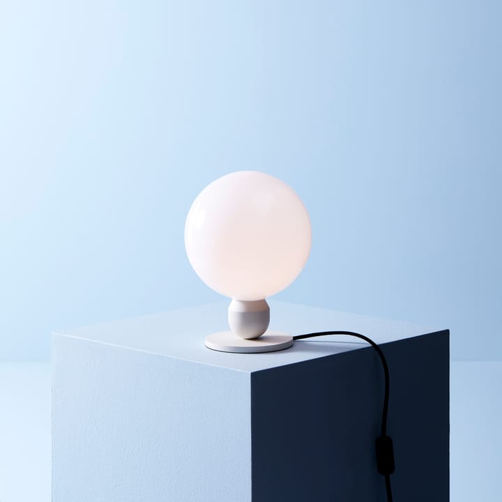 Atom bordslampa - Pärlvit - Herstal