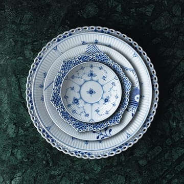 Blue Fluted Full Lace tallrik med bräm - Ø 21 cm - Royal Copenhagen